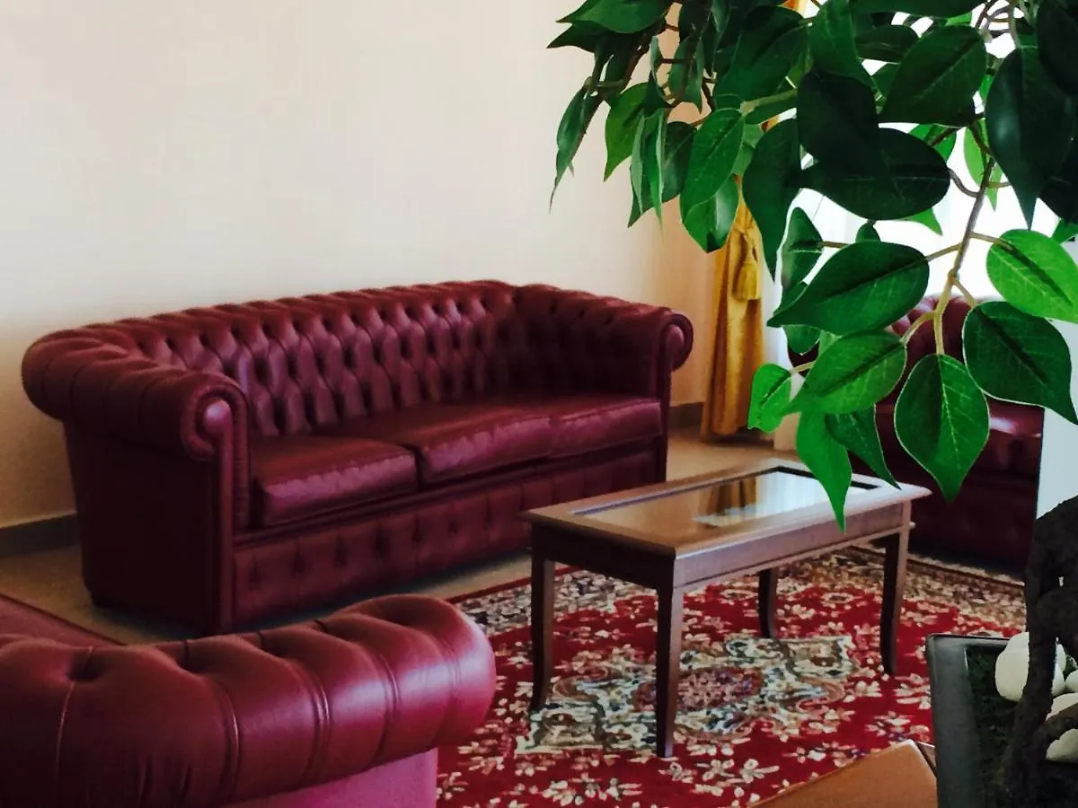 Hotel Villa Damanti contacts